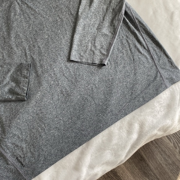 Champion grey heather sweatshirt with mesh panels - Picture 4 of 17